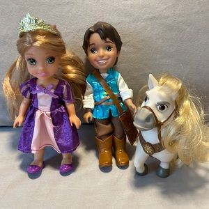 Disney Princess  Rapunzel and Flynn Ryder Mini Petite Dolls and Horse Maximus